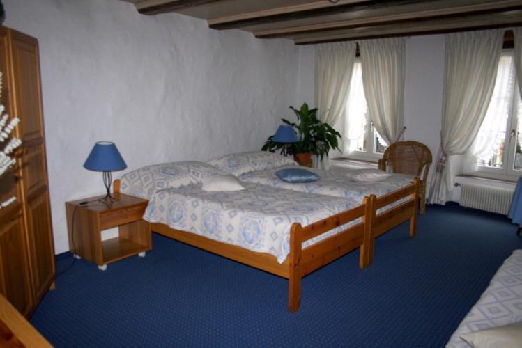 Hotel Zum Alten Schweizer Twann Quarto foto